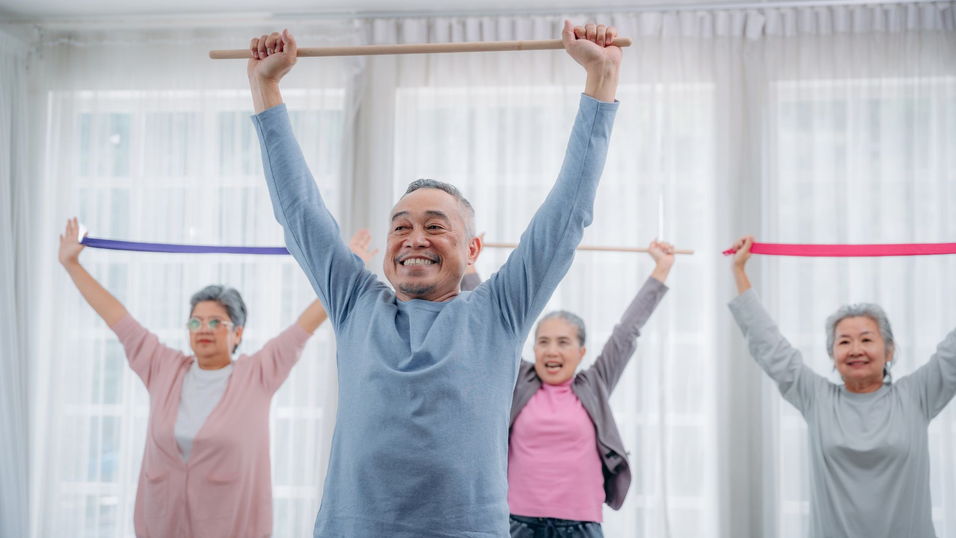 6 1 Điều trị xương khớp: Sử dụng thuốc hay các phương pháp tự nhiên